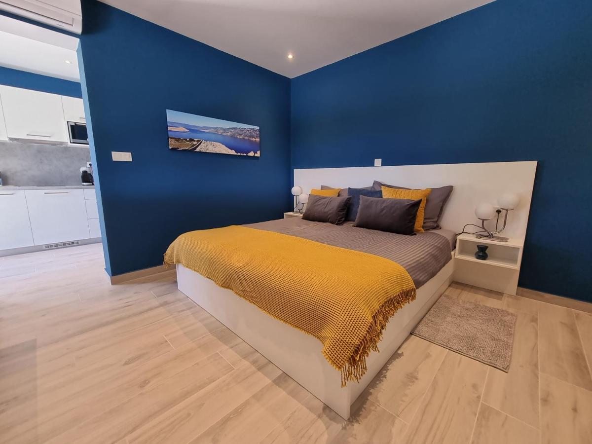 Apartments Suha Punta - Villa Babalonija Kampor Extérieur photo