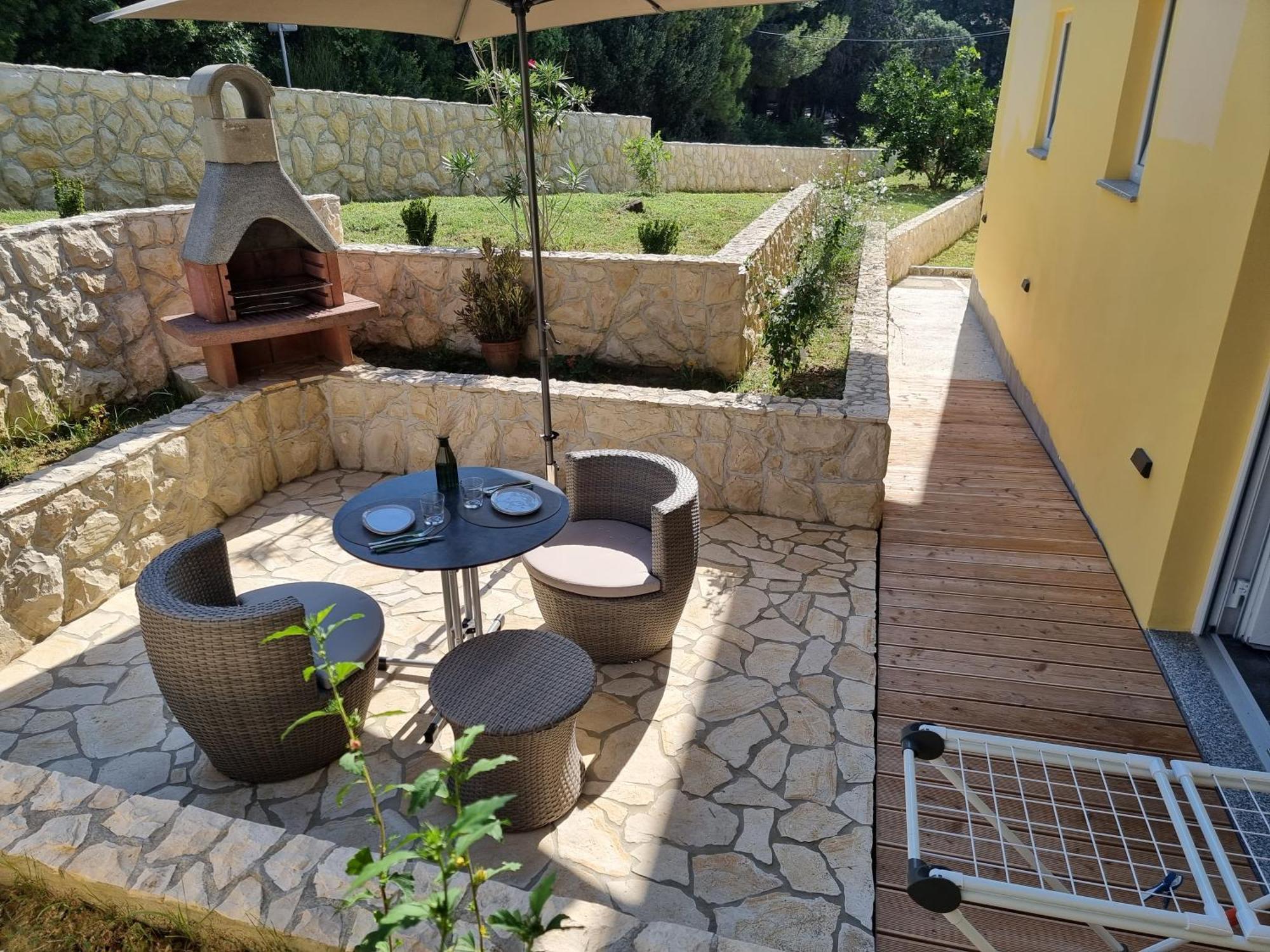 Apartments Suha Punta - Villa Babalonija Kampor Extérieur photo