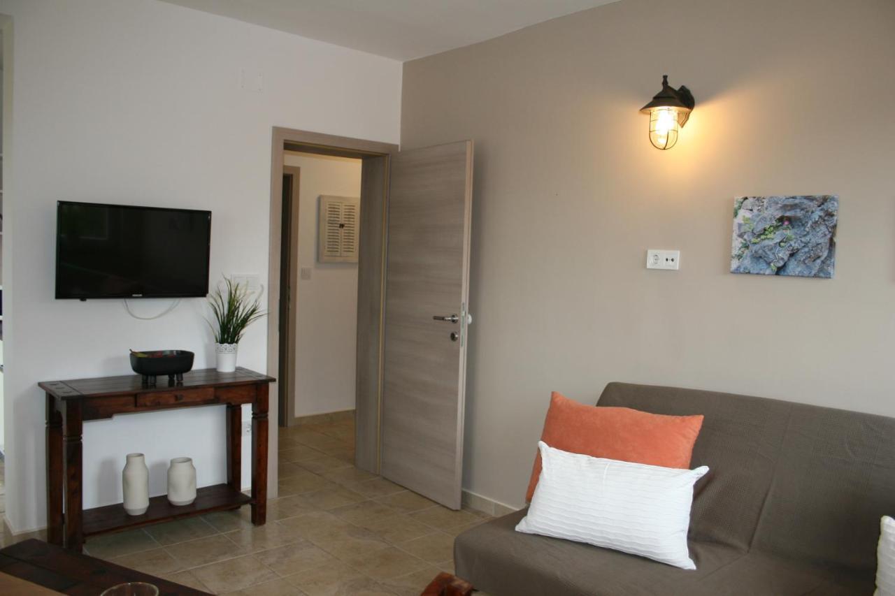 Apartments Suha Punta - Villa Babalonija Kampor Extérieur photo